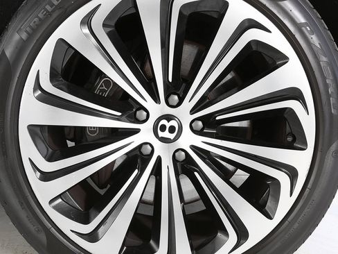 Certified 2023 Bentley Bentayga Extended Wheelbase image 6