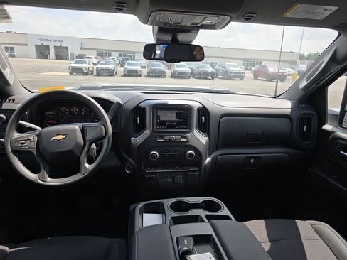 Used 2024 Chevrolet Silverado 2500 Custom w/ Custom Value Package AWD/4WD image 5