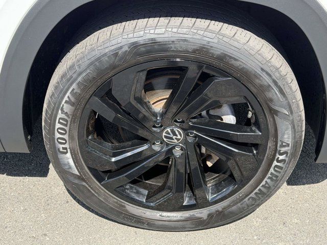 Used 2023 Volkswagen Atlas SE w/ Panoramic Sunroof Package AWD/4WD image 9
