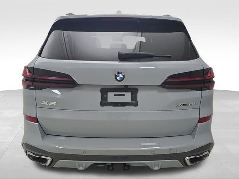 Certified 2025 BMW X5 xDrive40i w/ M Sport Package AWD/4WD image 8