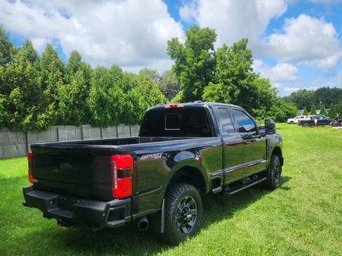 Used 2023 Ford F250 XLT w/ XLT Premium Package AWD/4WD image 5