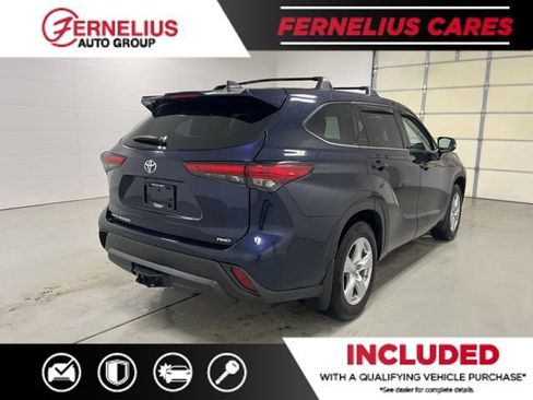 Used 2022 Toyota Highlander L AWD/4WD image 8
