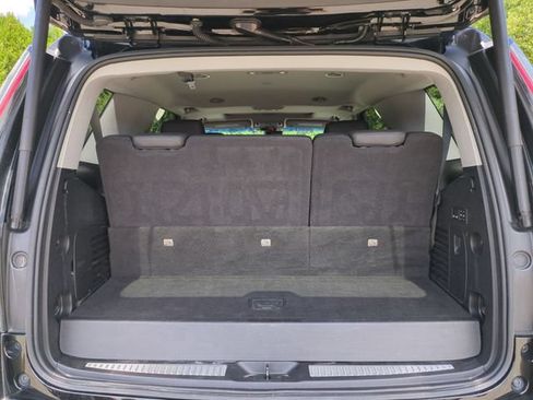 Used 2020 Cadillac Escalade Luxury AWD/4WD image 16