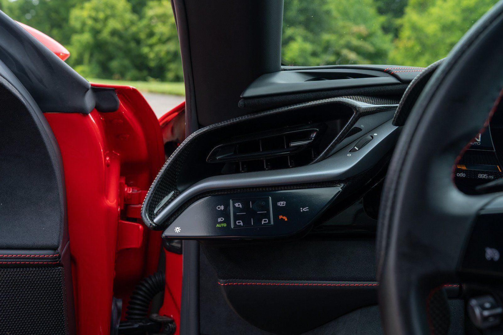 Used 2022 Ferrari SF90 Stradale AWD/4WD image 33