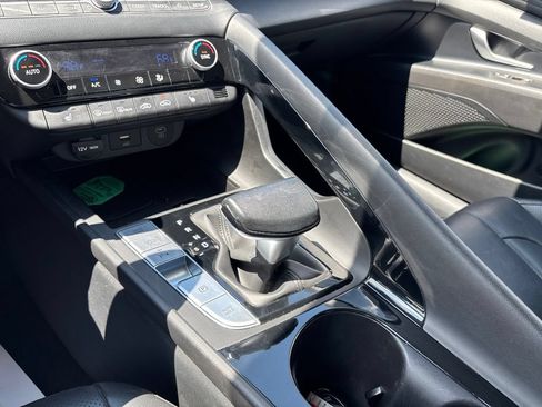 Used 2024 Hyundai Elantra Limited FWD image 70