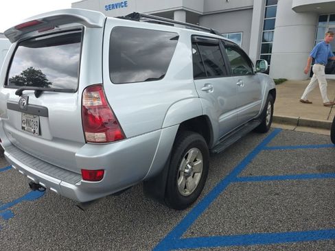 Used 2005 Toyota 4Runner Limited RWD image 9
