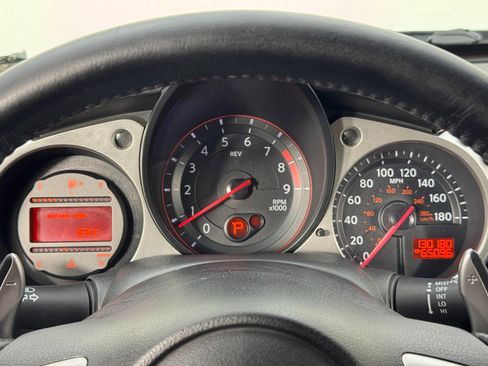 Used 2014 Nissan 370Z Touring w/ Sport Package image 17