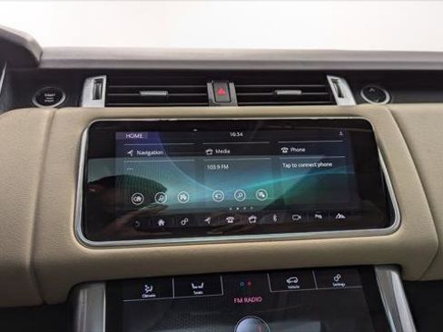 Used 2018 Land Rover Range Rover Sport HSE image 23