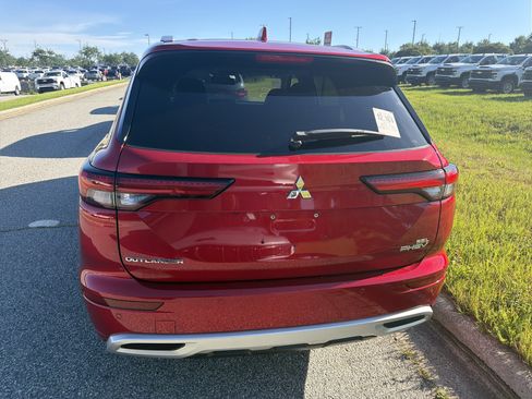 Used 2023 Mitsubishi Outlander GT AWD/4WD image 9
