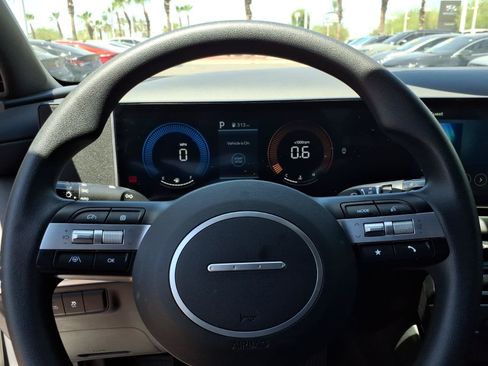 Certified 2025 Hyundai Santa Cruz SE FWD image 17