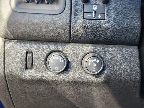 Used 2019 Chevrolet Colorado ZR2 image 14