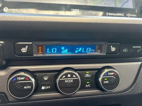 Used 2023 Toyota Tacoma TRD Sport w/ TRD Premium Sport Package AWD/4WD image 27