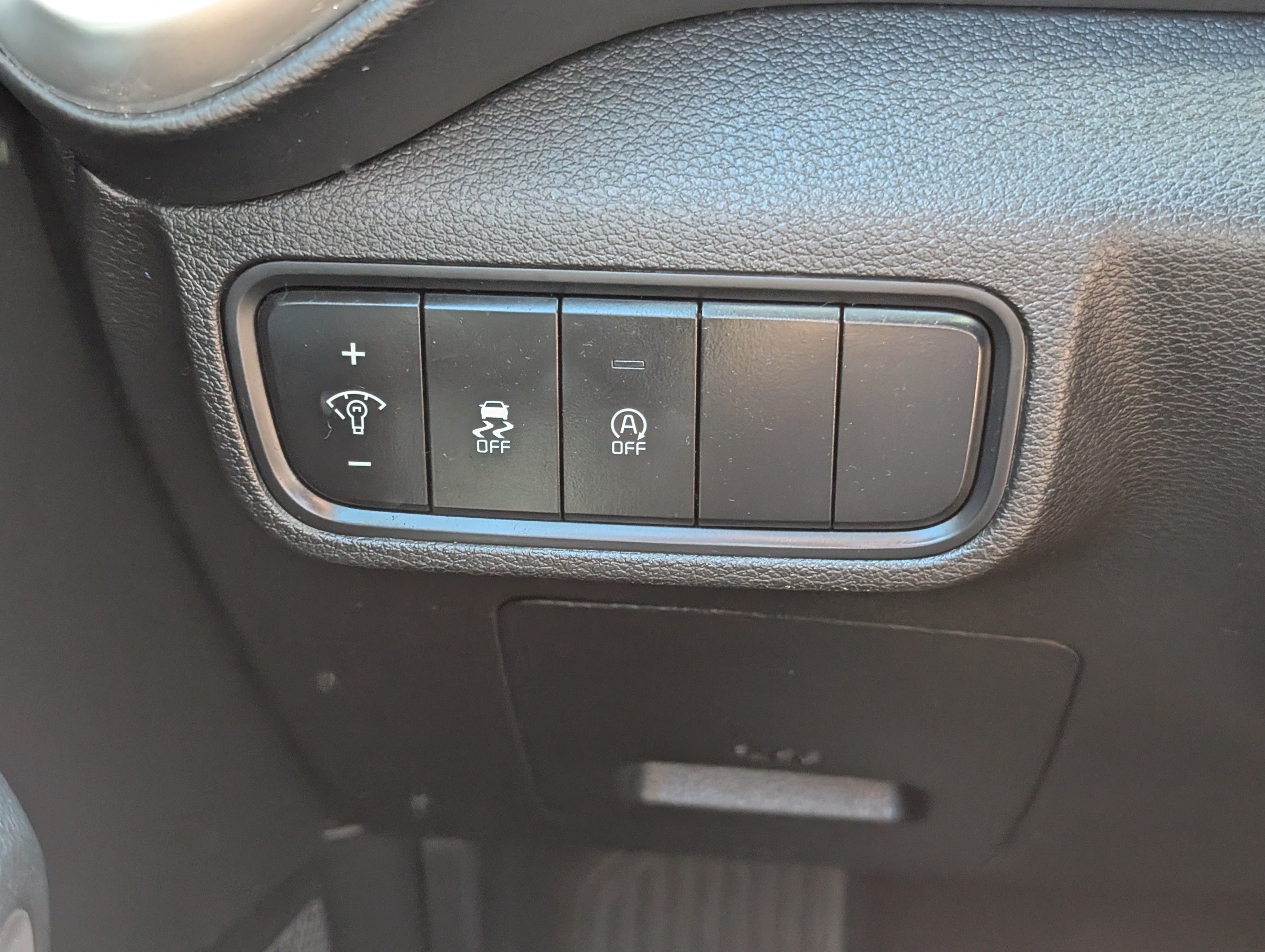 Used 2024 Kia Soul LX w/ Option Group 015 FWD image 16