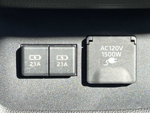 Used 2021 Toyota Highlander Platinum image 15