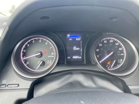 Used 2023 Toyota Camry SE image 9