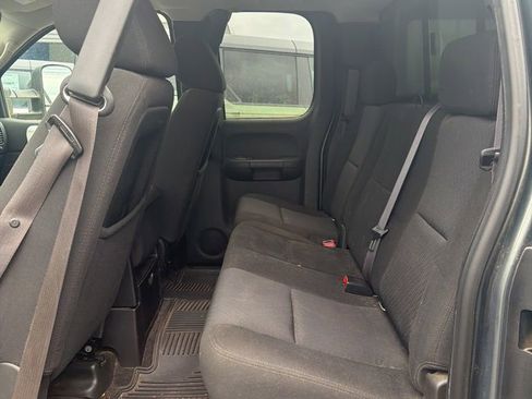 Used 2011 Chevrolet Silverado 2500 LT w/ Interior Plus Package image 11