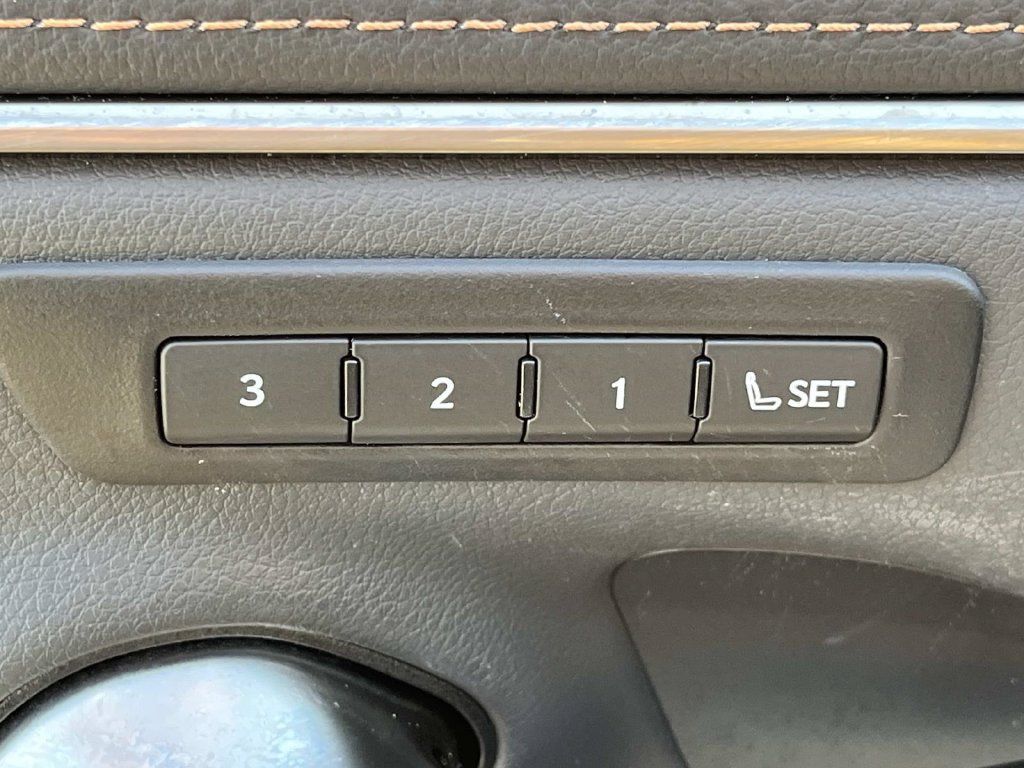 Used 2023 Lexus ES 350 w/ Premium Package FWD image 30