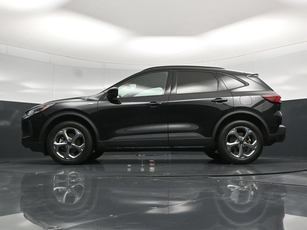 Used 2025 Ford Escape ST-Line Select AWD/4WD image 47