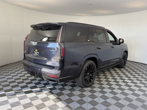 Used 2023 Cadillac Escalade Sport w/ LPO, ONYX Package AWD/4WD image 11