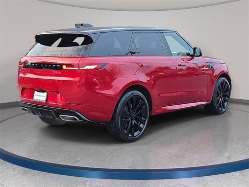 New 2026 Land Rover Range Rover Sport Dynamic SE image 5