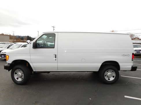 Used 2003 Ford E-250 and Econoline 250 4x4 Cargo Van Rear A/C Shelfs image 8