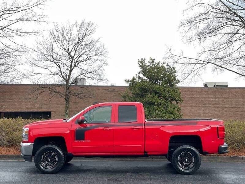 Used 2018 Chevrolet Silverado 1500 LT RWD image 5
