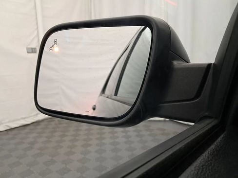 Used 2019 Ford Explorer XLT w/ Equipment Group 201A AWD/4WD image 17