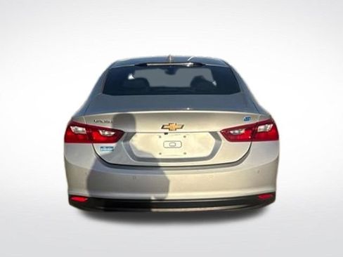 Used 2017 Chevrolet Malibu Hybrid w/ Driver Confidence Package FWD image 6