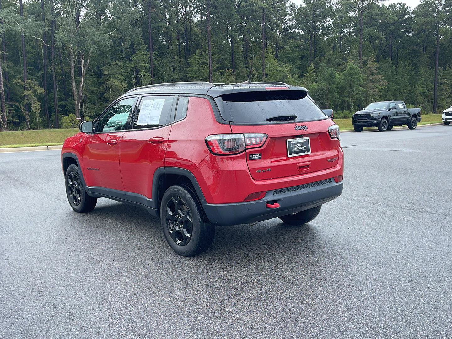 Used 2023 Jeep Compass Trailhawk AWD/4WD image 5