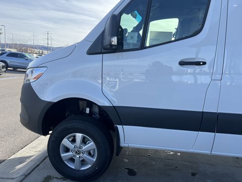 New 2026 Mercedes-Benz Sprinter 2500 image 9