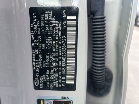Used 2025 Hyundai Kona SEL FWD image 3