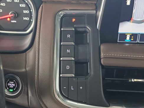 Used 2021 Chevrolet Tahoe High Country w/ Premium Package AWD/4WD image 35