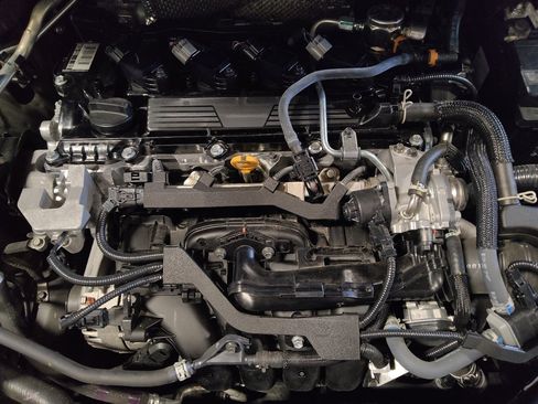 Used 2025 Toyota Corolla LE FWD image 30