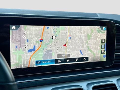 Used 2023 Mercedes-Benz GLS 450 4MATIC image 13