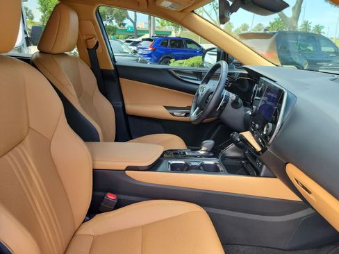 Used 2025 Lexus NX 250 FWD w/ Towing Package (2000 Lbs) image 22