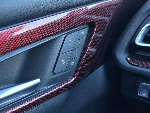 Used 2024 Chevrolet Traverse RS w/ LPO, Floor Liner Package image 19