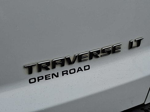 Used 2010 Chevrolet Traverse LT w/ Personal Connectivity Package FWD image 31
