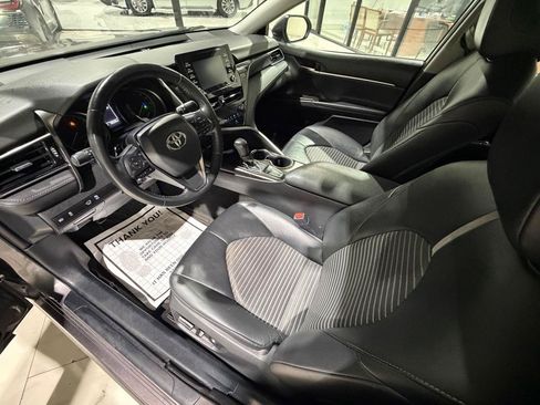 Used 2022 Toyota Camry SE FWD image 19