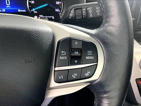 Used 2022 Ford Explorer XLT w/ Equipment Group 202A AWD/4WD image 19