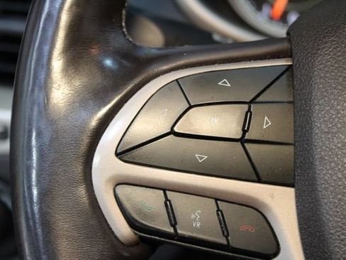 Used 2018 Jeep Cherokee Trailhawk AWD/4WD image 22