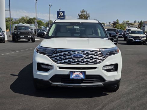 Used 2021 Ford Explorer Platinum w/ Equipment Group 601A AWD/4WD image 2