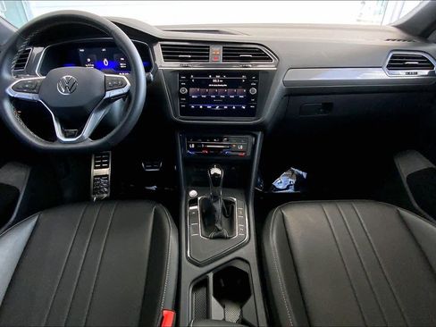 Used 2023 Volkswagen Tiguan SE R-Line FWD image 16