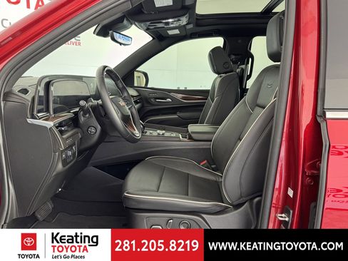 Used 2024 Cadillac Escalade Premium Luxury w/ Performance Package image 13