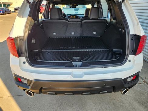 Used 2023 Honda Passport EX-L image 18