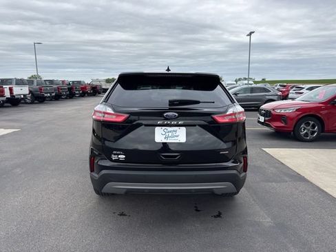 Used 2024 Ford Edge SEL w/ Convenience Package AWD/4WD image 4