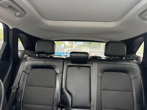 Used 2025 Ford Escape SE FWD image 40