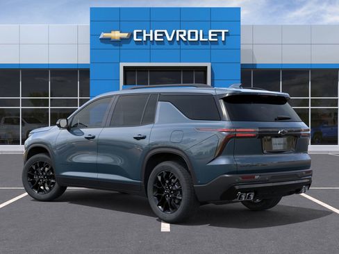 New 2026 Chevrolet Traverse LT image 3