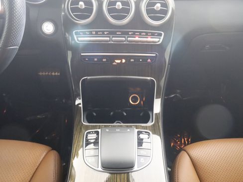 Certified 2021 Mercedes-Benz GLC 300 image 18
