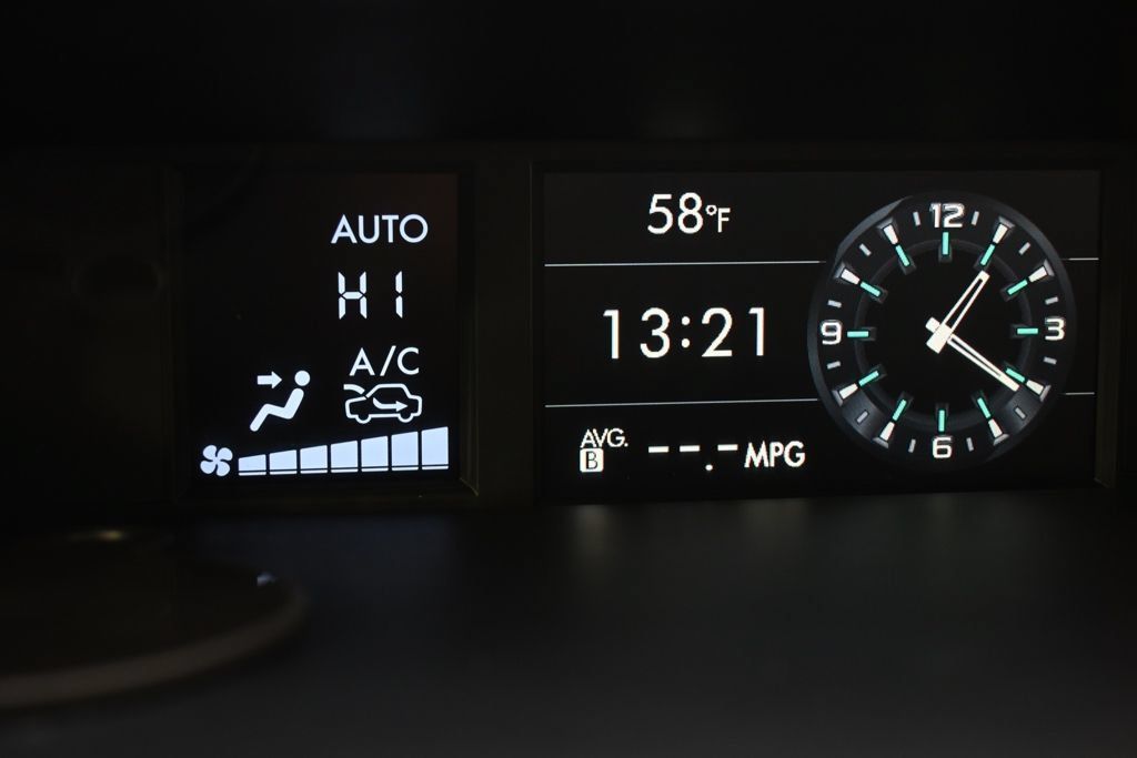 Used 2017 Subaru Forester 2.5i Premium w/ All-Weather Package AWD/4WD image 26