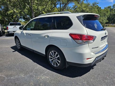 Used 2014 Nissan Pathfinder SV w/ Trailer Tow Package AWD/4WD image 6